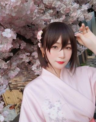 法国禁播露全乳时装秀_1080电影在线观看