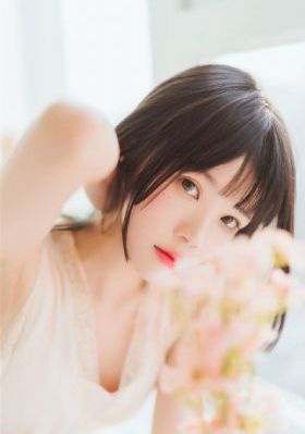 亚洲制服中文字幕第一区_蓝光超清在线观看